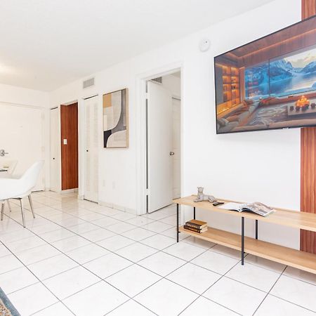 One Bedroom Apartment - With Parking & Balcony - Heart Of Wynwood Майами Экстерьер фото
